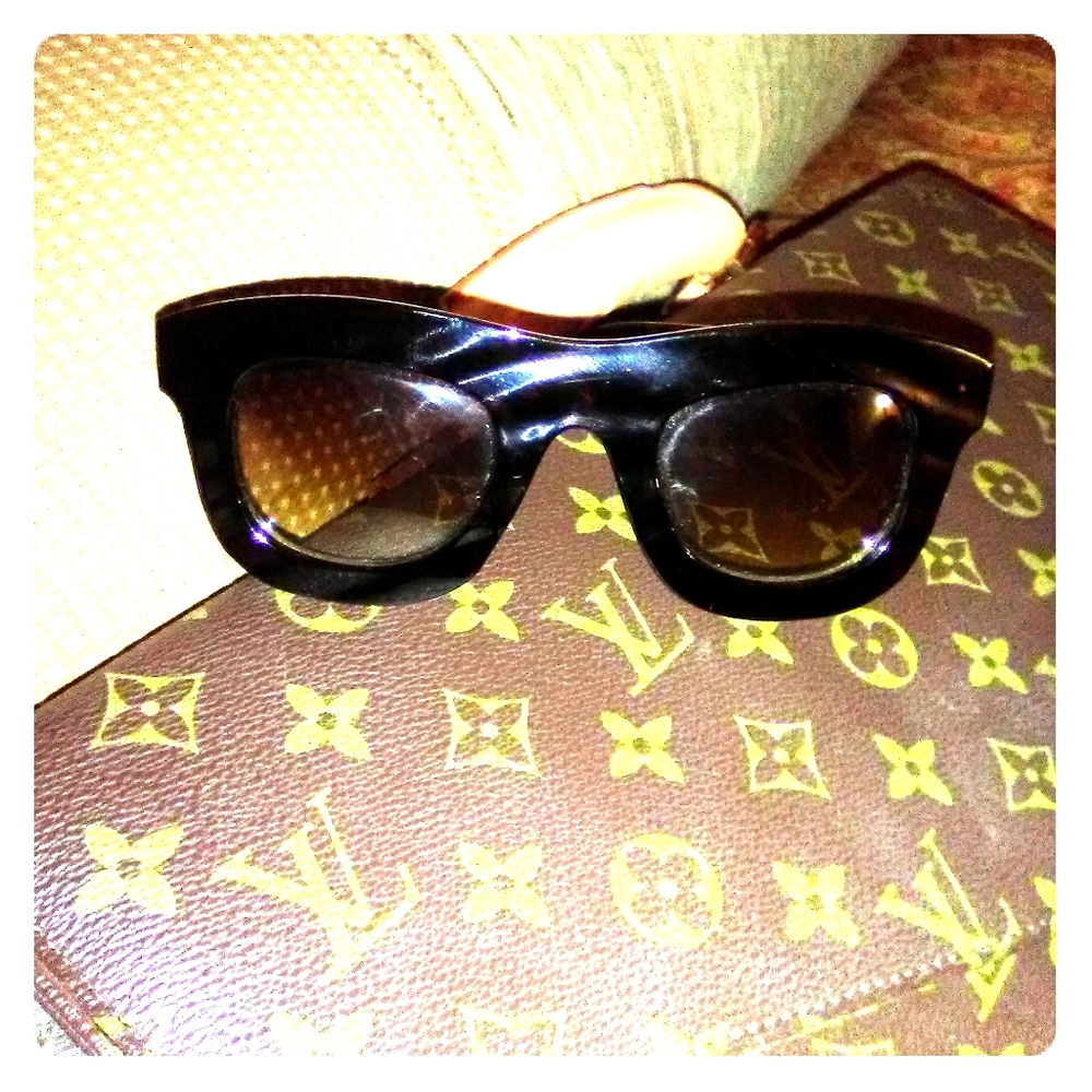 Women's Italy Design sunglasses